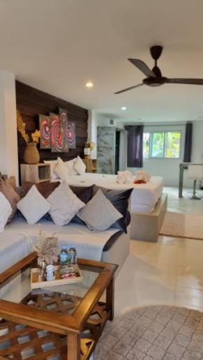 Chaweng Beautiful Studio.